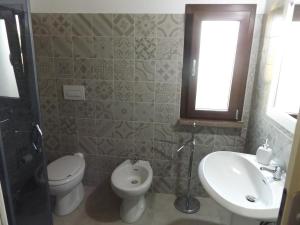 A bathroom at Echoes of Pleasure