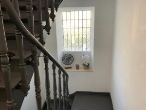 盧森堡的住宿－EXECUTIVE SINGLE ROOM WITH EN-SUITE in GUEST HOUSE CITY CENTRE，相簿中的一張相片