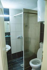 Vonios kambarys apgyvendinimo įstaigoje Restaurant & Apartments Lipa
