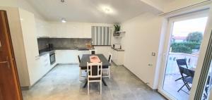 Zdjęcie z galerii obiektu Apartment Radmila 2 w mieście Gedići