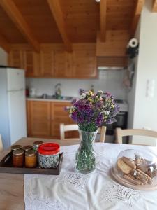 A kitchen or kitchenette at Traditional house in Akamatra square
