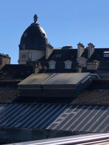 Zdjęcie z galerii obiektu VUE SUR REMPARTS - Coeur de Vannes- 2CH w mieście Vannes +19 zdjęć