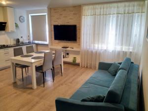 Kuchyňa alebo kuchynka v ubytovaní Apartament Blisko Plaży