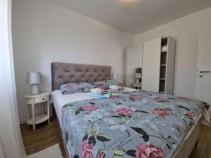 Postel nebo postele na pokoji v ubytování Apartments Manuel
