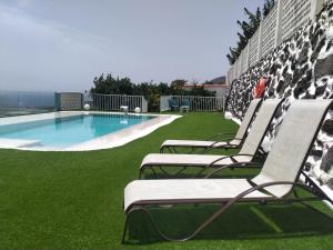 Imagen de la galería de Casa Nine con piscina, en Breña Baja