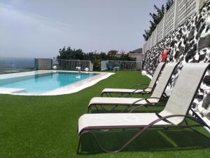 Bazén v ubytování Casa Nine con piscina Vacacional La Palma nebo v jeho okolí
