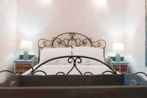 Postel nebo postele na pokoji v ubytování Villa Philos whit swimming pool
