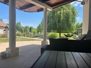 A garden outside Battonya House