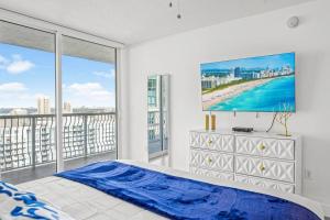 Postel nebo postele na pokoji v ubytování High Floor Unit Located in Brickell - Free Parking + 26 fotografií