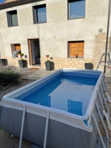 The swimming pool at or close to 3 Lienzos