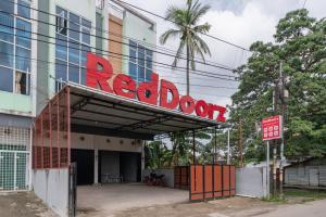Gallery image of RedDoorz near Palembang Trade Center 4 in Sukarami