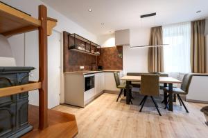 A kitchen or kitchenette at Villa Fauster Pustrabase