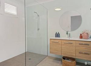 Koupelna v ubytování RELAX @48 CLOSE TO BEACH sleeps 7