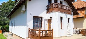 The building in which Az apartmant is located