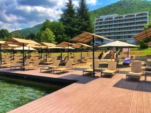 Bazen u objektu Hotel Bellevue - Metropol Lake Resort ili u blizini