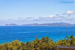 Zdjęcie z galerii obiektu Villa Juliette con vista spettacolare ridosso del mare w mieście Alghero +37 zdjęć