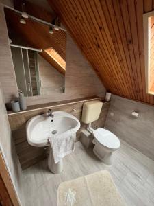 Ένα μπάνιο στο Marika Apartman +73 φωτογραφίες