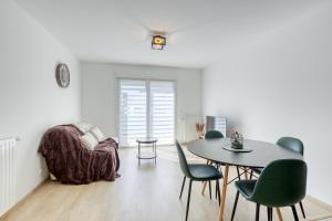 Dining area sa apartment