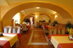 Restaurace v ubytování Mahleruv Penzion Na Hradbach