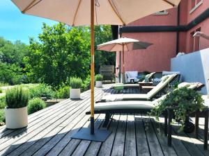 A garden outside Mulino dell'Abbazia Country Resort