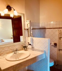 Koupelna v ubytování Hotel Rural Nou Dalt Muntanya