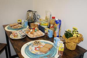 Jedlo v ubytovaní bed & breakfast alebo blízkom okolí