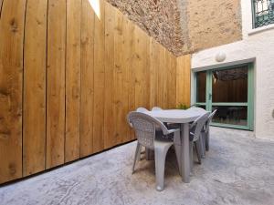 Gallery image of Mon Petit Patio - 4 chambres in Fourques