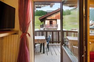 Balkoni atau teres di Baita dei ski app 3