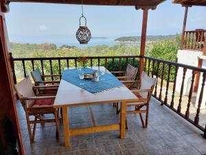 Gallery image of Vakantiehuisje Eione op het eiland Paleo Trikeri in Palaión Trikérion