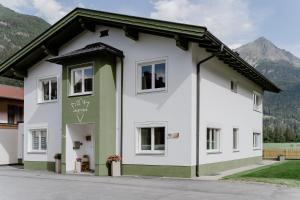 Výhľad na hory alebo výhľad na hory priamo z apartmánu