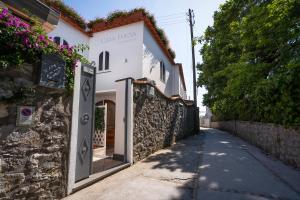 Budova, kde se bed and breakfast nachází