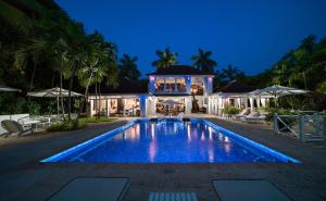 Bazen v nastanitvi oz. blizu nastanitve Round Hill Hotel & Villas