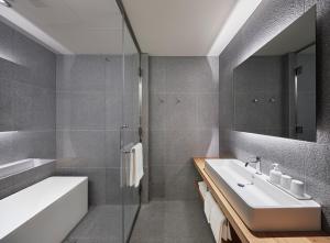 Koupelna v ubytování MUJI HOTEL GINZA