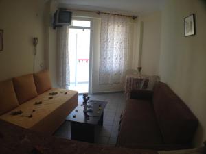 A seating area at Semiz Apart Hotel