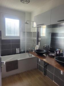 Zdjęcie z galerii obiektu Maison de vacances au cœur de la Cerdagne w mieście Angoustrine
