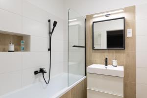 A bathroom at Second Home Apartment