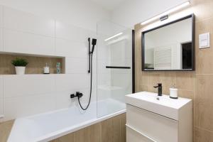 A bathroom at Second Home Apartment