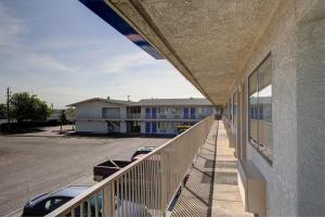 Balkón nebo terasa v ubytování Motel 6-Laredo, TX - South