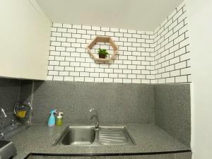 Gallery image of RUSTIC THEMED - 2BR TownHouse - near Clark Airport - TRP4 in Mining