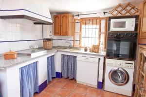 Kuchnia lub aneks kuchenny w obiekcie Casa Rural Fuente Zagrilla