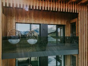 Foto dalla galleria di MONS suites wine passion a Tannheim