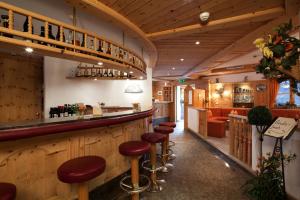 爱斯酒店酒廊或酒吧区