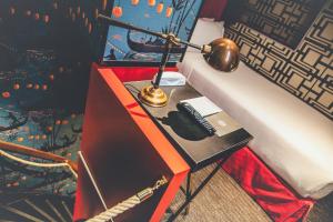 Gallery image of H&ocirc;tel du Continent in Paris