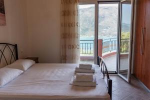 Φωτογραφία από το άλμπουμ του Pigeon House στην Πλαταριά