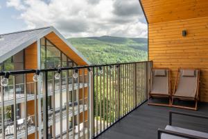 Balkón alebo terasa v ubytovaní Izerski VIP Premium Apartment