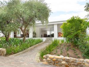 Gallery image of Bains View Olive and Guest Farm in Wellington