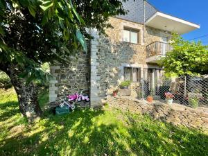 Zahrada ubytování Agradable casa con chimenea, en zona tranquila de Sanabria