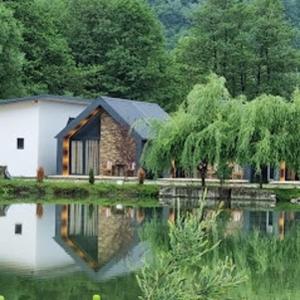 Foto dalla galleria di Pastravaria Zavoi a Curtea de Argeş