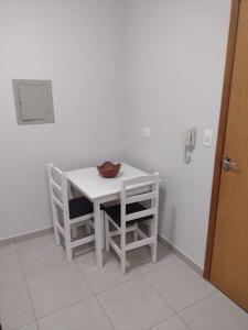 Gallery image of Kitnet top 09 perto da UEM e do centro in Maringá