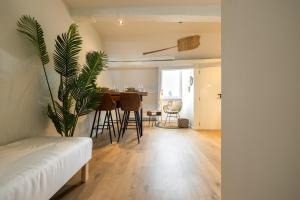 Ein Sitzbereich in der Unterkunft Madrid Suites